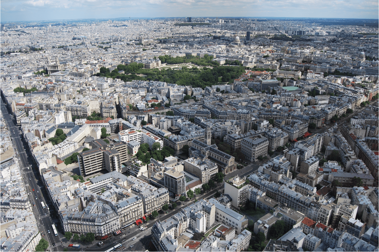 Bâtiment tertiaire assujetti au décret tertiaire dans une ville