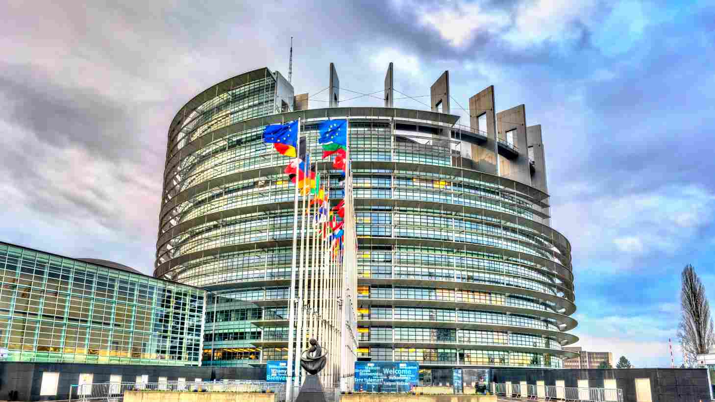 Décret Tertiaire et BACS : quels équivalents en Europe ?